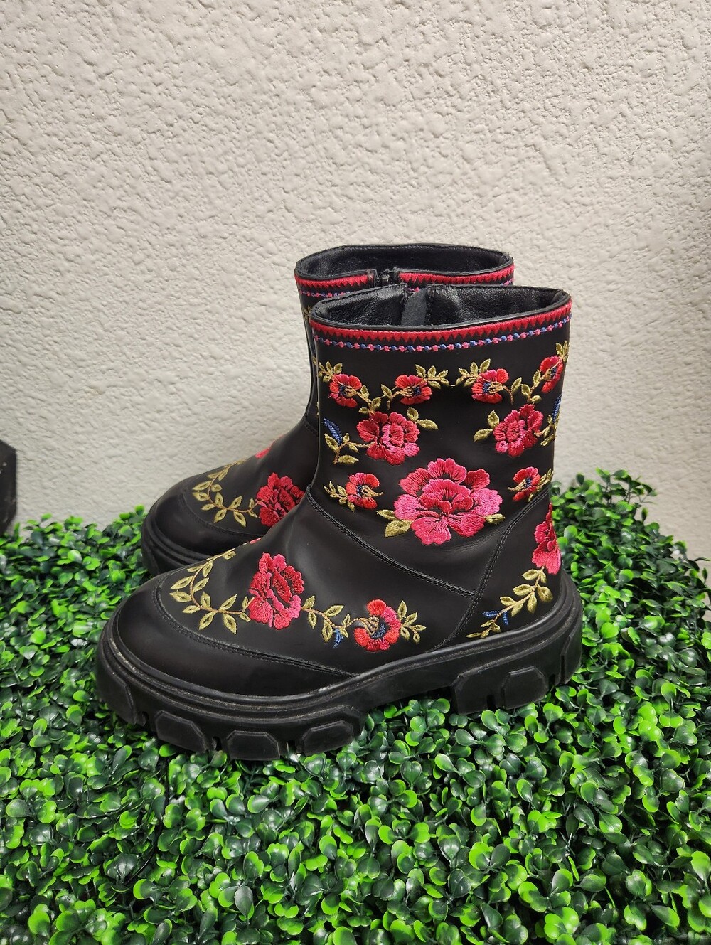 Farm Rio Boho Mid Boot Read Description - Picture 2 of 11